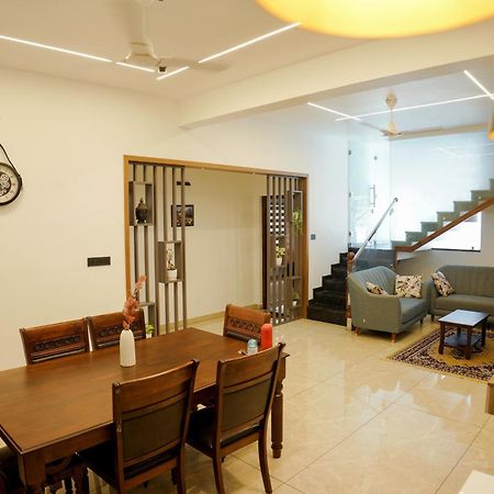Teak And Lake Homestay Thekkady Exterior foto